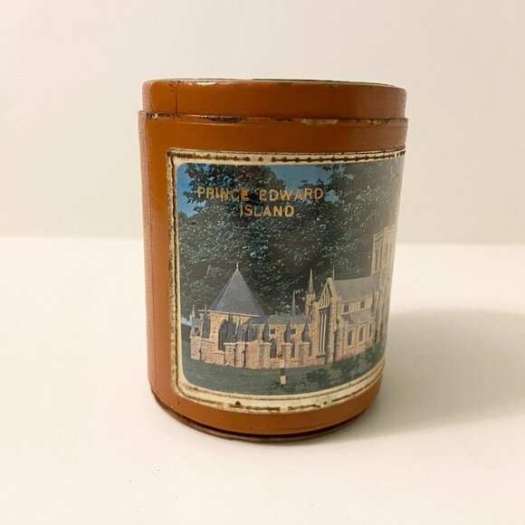 Vintage Prince Edward Island Coin Bank Jar PEI 3.5 Inch Tall Made In Canada - Picture 2 of 13